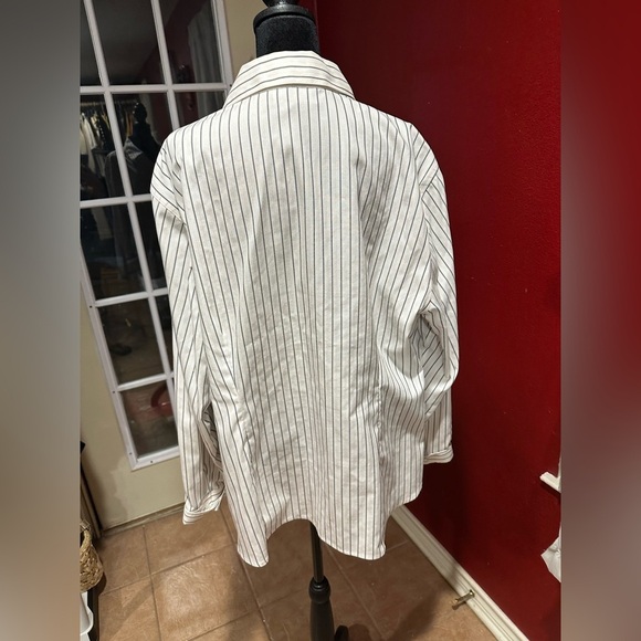 Jones New York Signature Woman 3X Striped Button Up Shirt Black White Red - Picture 9 of 9